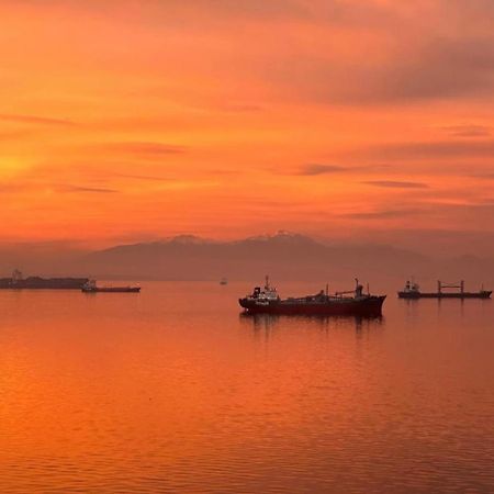 Iconic Salonica Suite Seafront Esterno foto