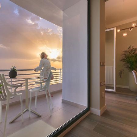 Iconic Salonica Suite Seafront Esterno foto