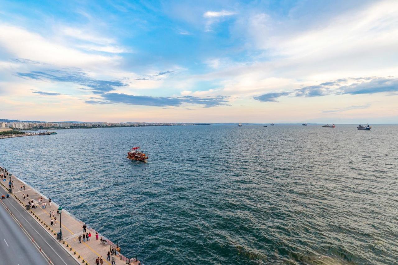 Iconic Salonica Suite Seafront Esterno foto