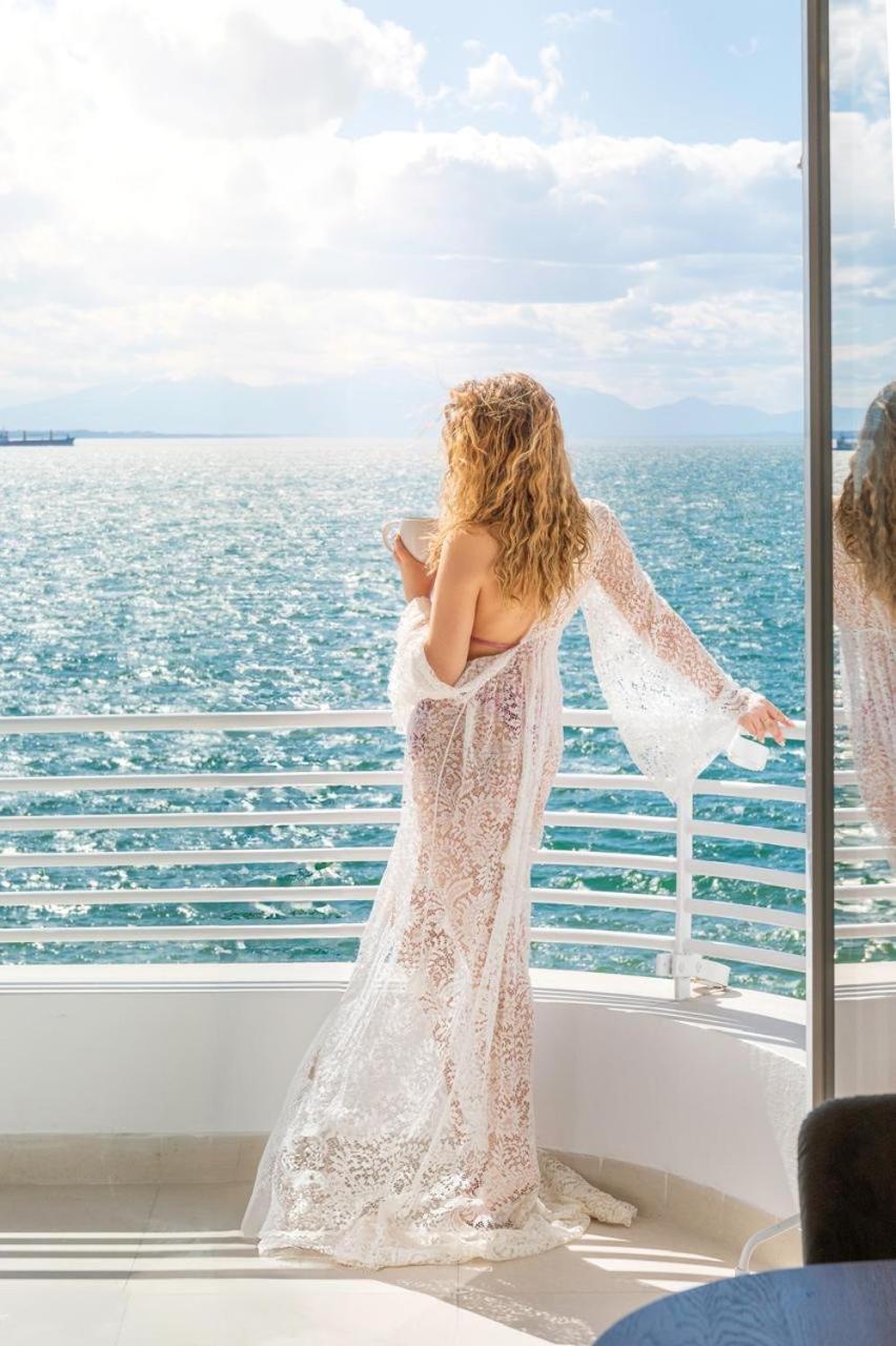 Iconic Salonica Suite Seafront Esterno foto